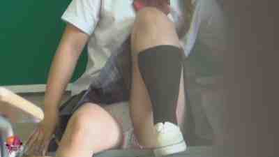 隠撮 JK 学校内 清純パンツ