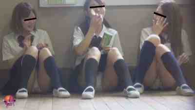 隠撮 JK 学校内 清純パンツ