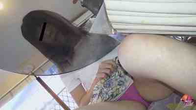 挑発パンチラ in スカート